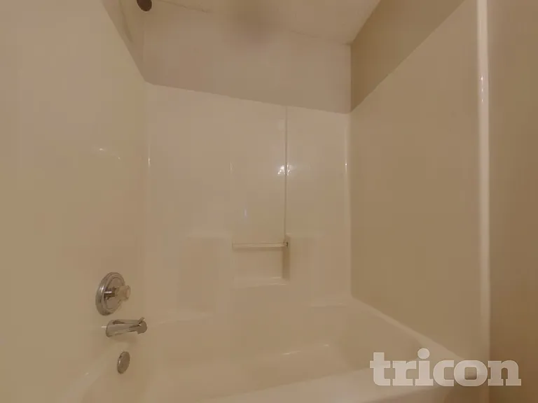 693 Grandview Cir — Photo 14