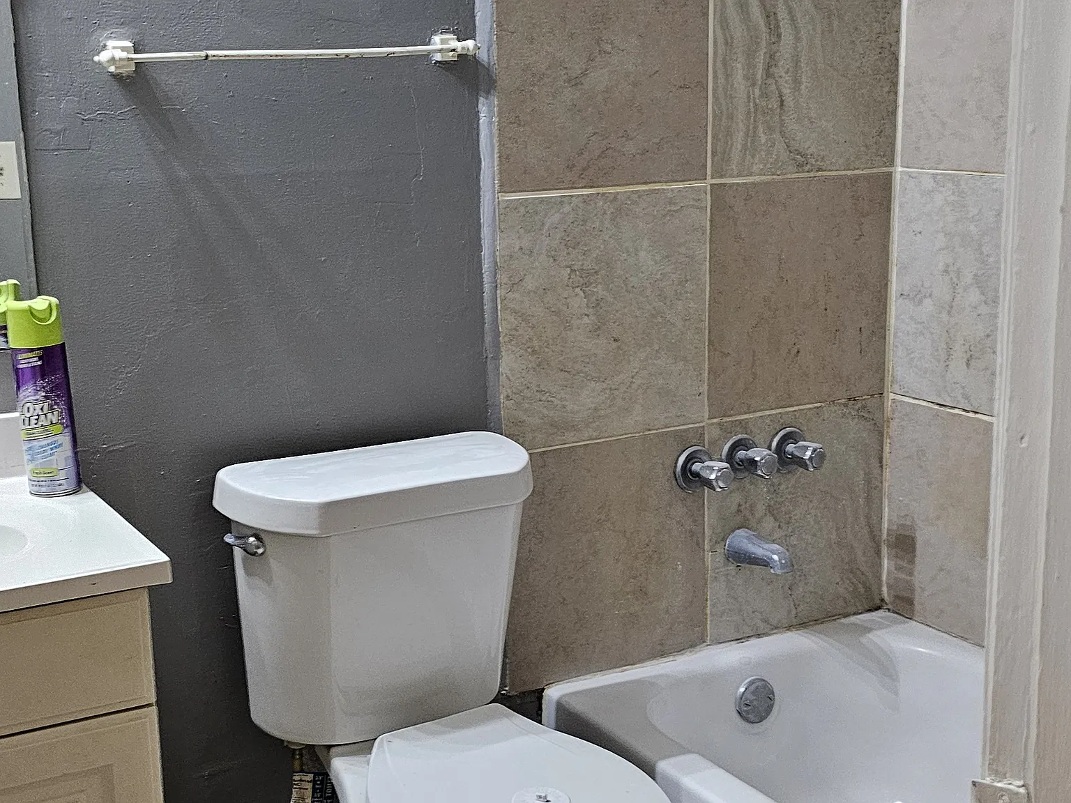 4212 Green Meadow Dr — Photo 4