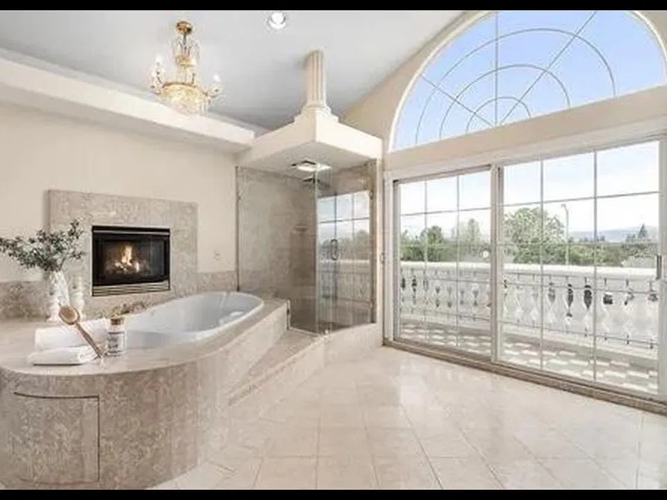 3403 Cherry Ave