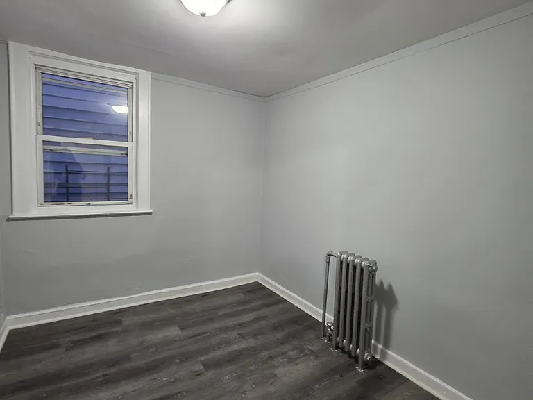 120 Waverly St — Photo 11