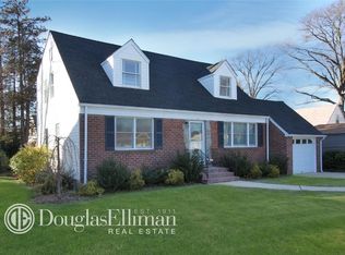 158 Adams St, Garden City, NY 11530