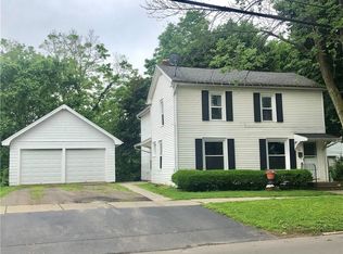81 Eagle St, Fredonia, NY 14063