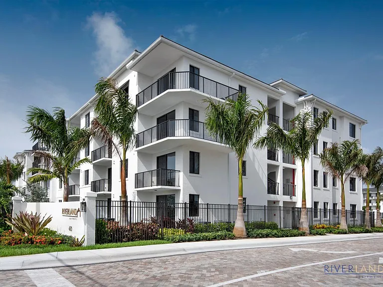 Riverland Apartments — Photo 44