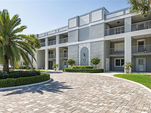 5th image of 2743 Ocean Dr