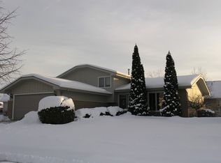 304 Georgetown Ave, Romeoville, IL 60446