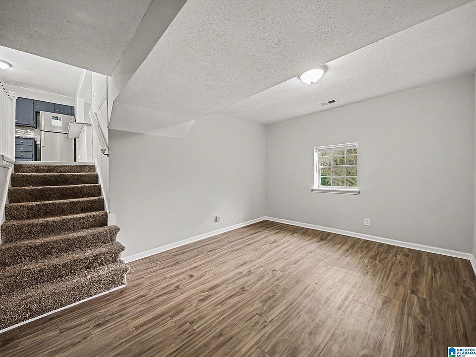 1st image of 3105 Cobblestone Dr