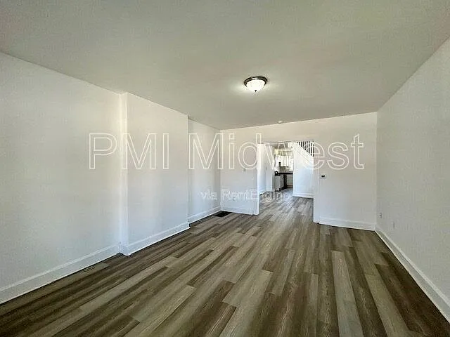 2960 N Park Ave — Photo 3