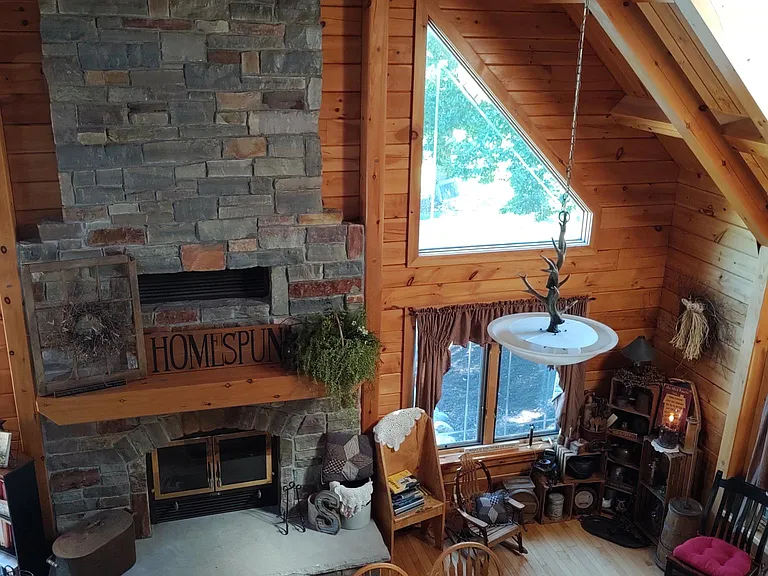 818 Fischer Rd — Photo 5