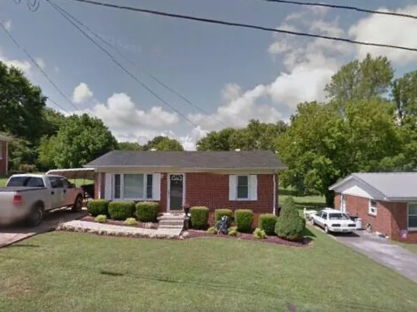 129 E Frank Boyd St, Waynesboro, TN 38485