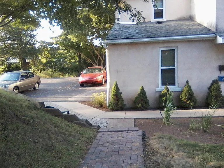 35 Penn St #2 — Photo 7