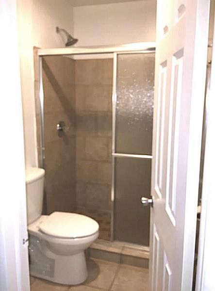 1st image of 402 E Shadyside Cir
