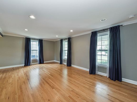 4th image of 1256 Brentwood Ln