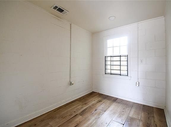 4th image of 1310 Allen St #2A