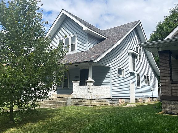 2nd image of 1225 N Lasalle St