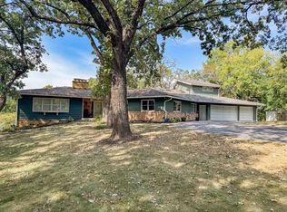 6906 Kinnikinnick Dr, Roscoe, IL 61073