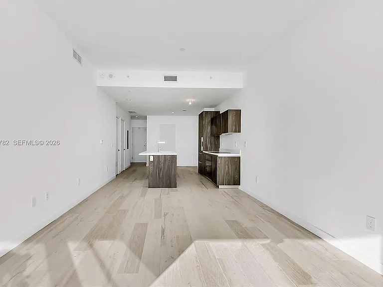480 NE 31st St #904 — Photo 11