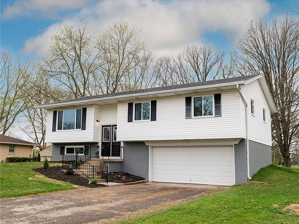1st image of 2420 Delavan Dr