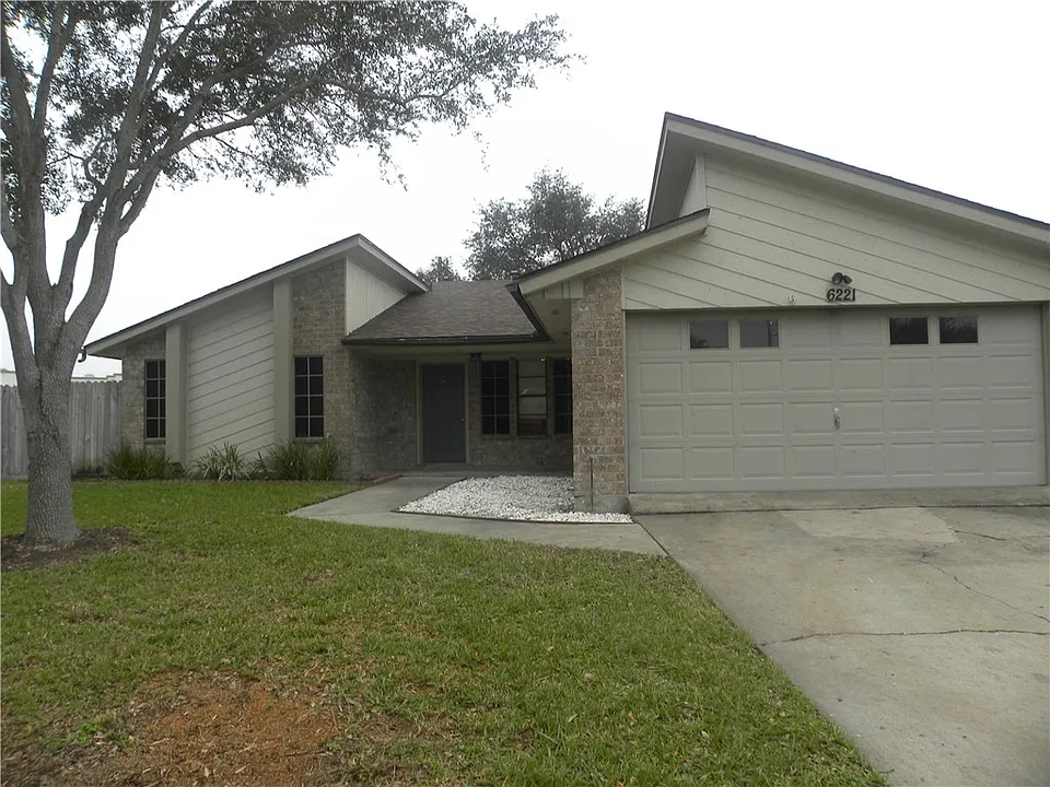 6221 Beckford Cir