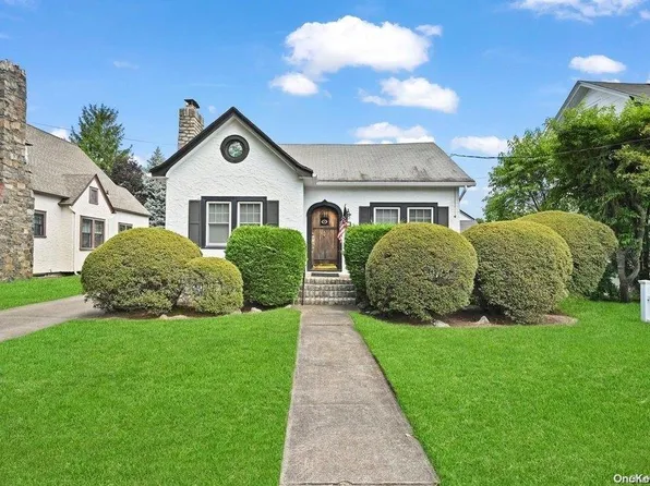 209 Raymond Street, Rockville Centre, NY 11570