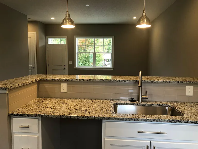 10341 Sawmill Rd — Photo 4