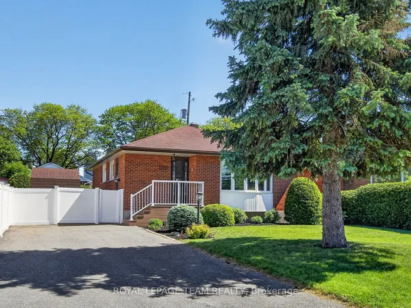 2390 Cheshire Rd, Ottawa, ON K2C 1G3
