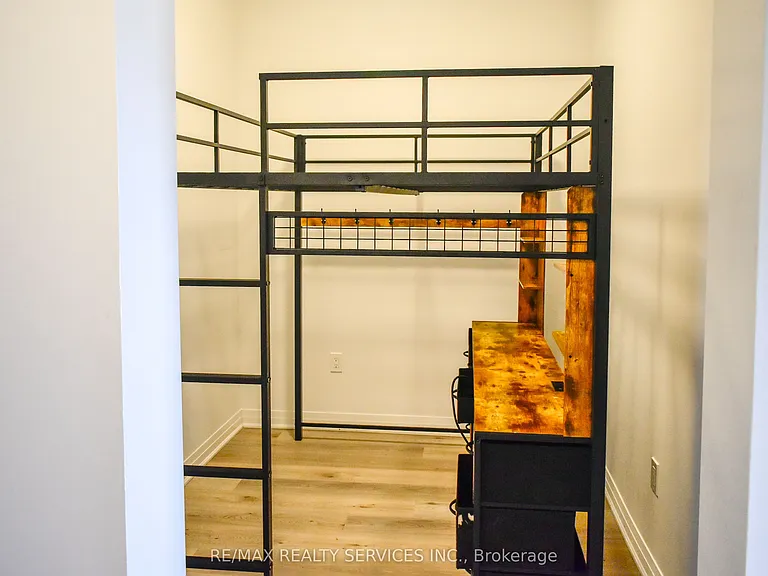 490 Gordon Krantz Ave #614 — Photo 24