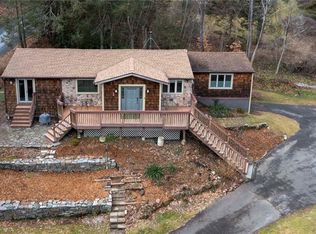 24 Horse Fence Hill Rd, Southbury, CT 06488