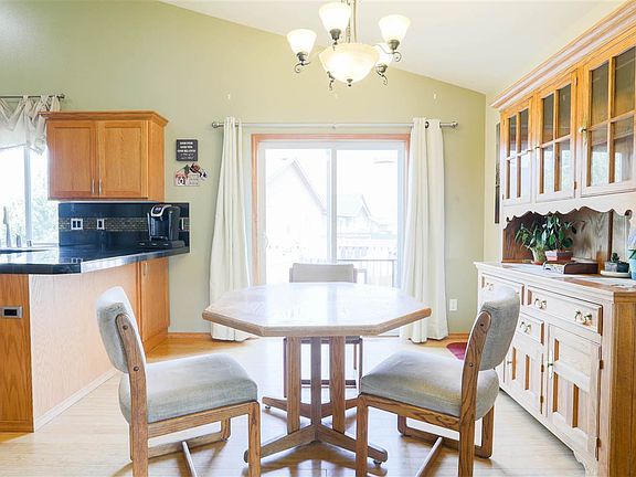 5th image of 1414 W Summerhill Ct