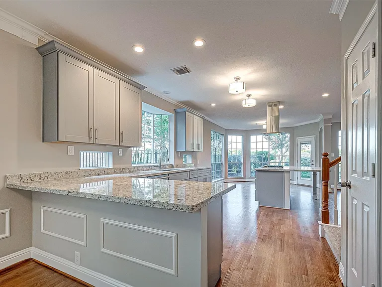 24118 Bay Hill Blvd — Photo 6
