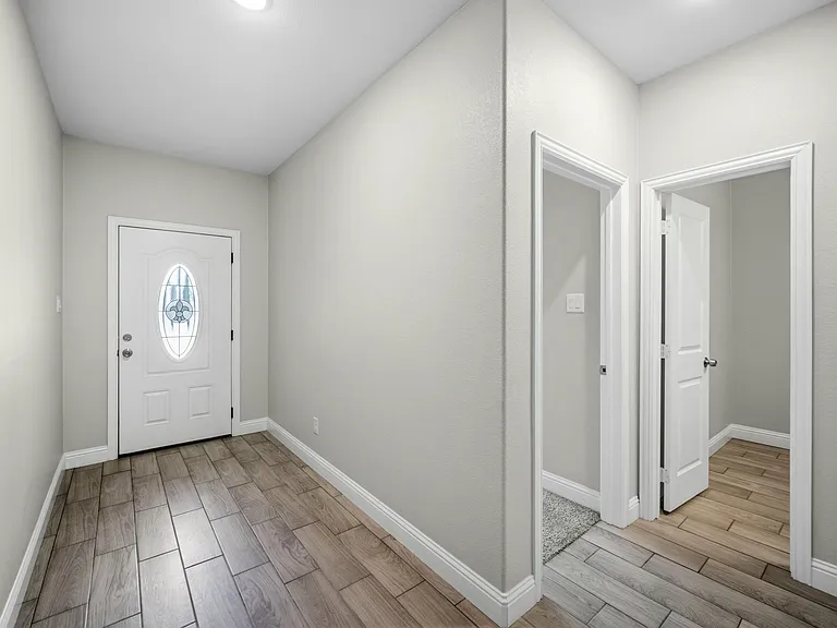 2125 Beaumont St — Photo 21