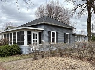 1526 Charles St, La Crosse, WI 54603