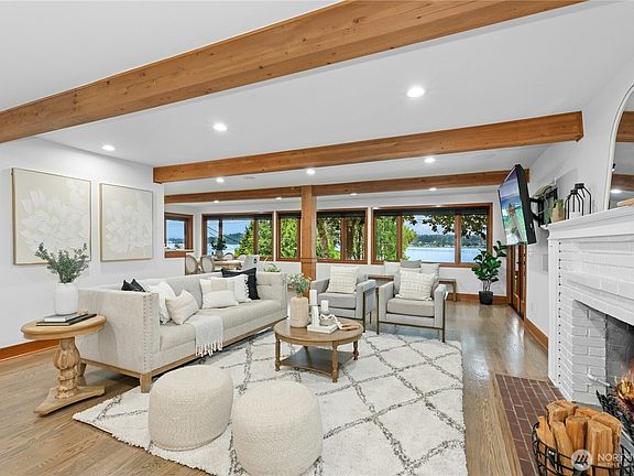 5th image of 12506 Holmes Point Drive NE