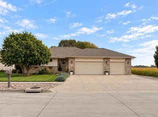 711 13th Ave, Kearney, NE 68845