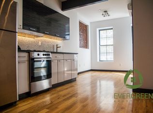 957 Kent Ave APT 4A, Brooklyn, NY 11205