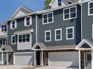 9679 Olive Ln N, Maple Grove, MN 55311