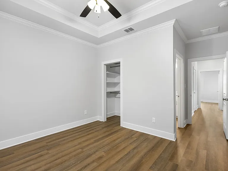 2151 E Grande Blvd — Photo 28