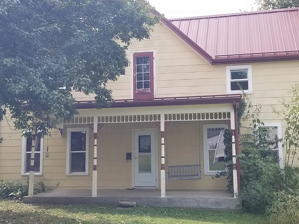 304 Columbia St