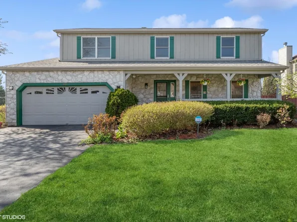45 Picardy Ln, Wheeling, IL 60090