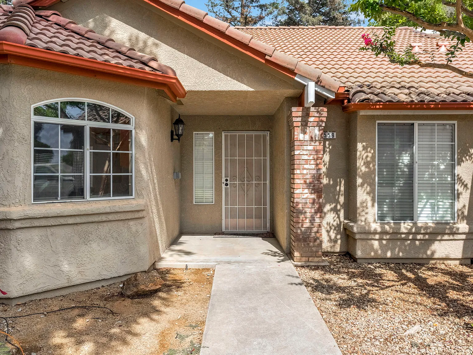 3558 West Escalon Avenue - 1 — Photo 4