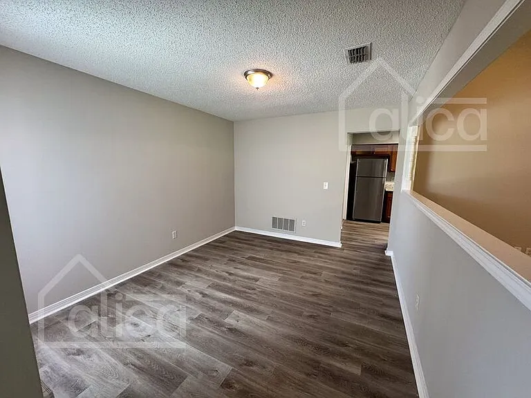 1959 Sussex Dr N — Photo 30