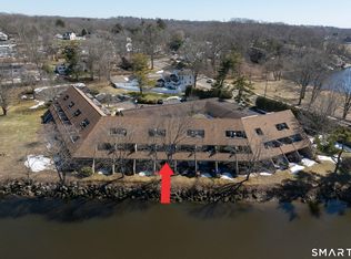 16 Pine Orchard Rd APT 27, Branford, CT 06405