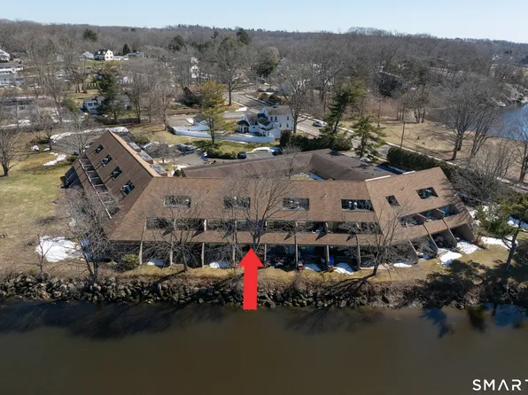 16 Pine Orchard Road APT 27, Branford, CT 06405