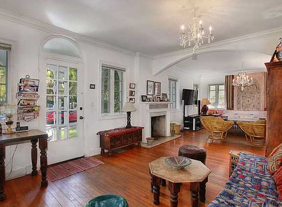 3rd image of 2208 Segovia Cir