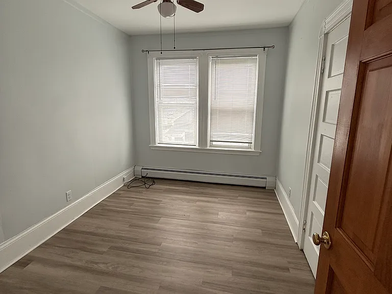 447 Ash St #2 — Photo 3