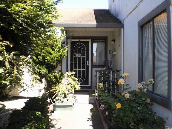 2nd image of 194 Wilford Ln