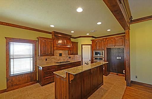 3rd image of 5609 Murfield Dr