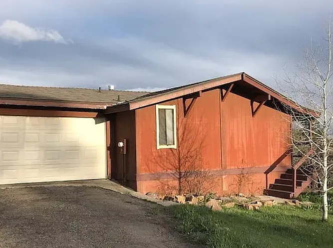 440 Caddy Cir — Photo 2