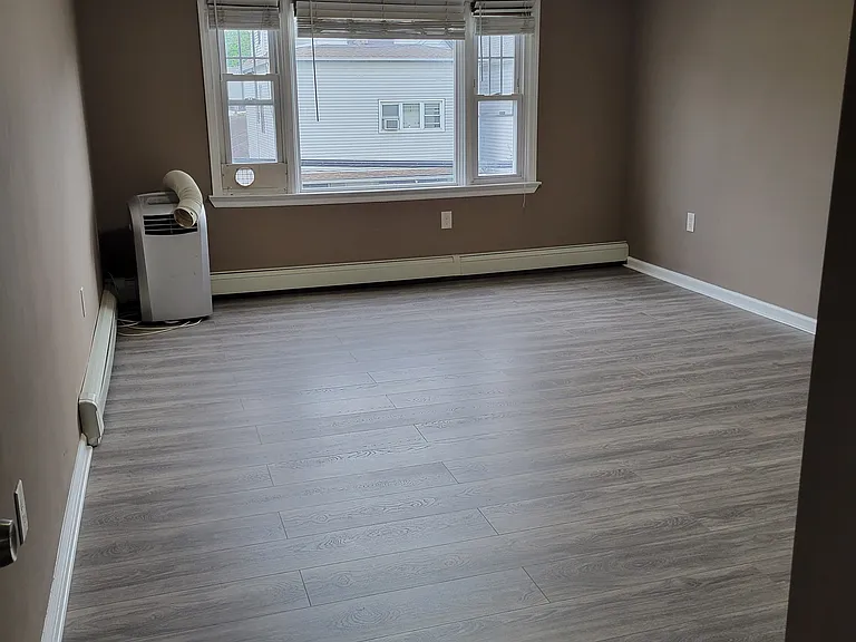 15 Somerset St #2 — Photo 5