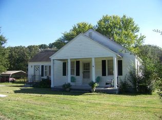 101 Raines Tavern Rd, Farmville, VA 23901