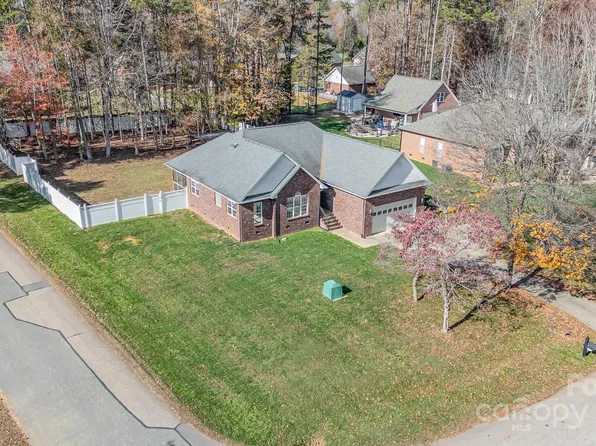 1009 Amber Ct, China Grove, NC 28023